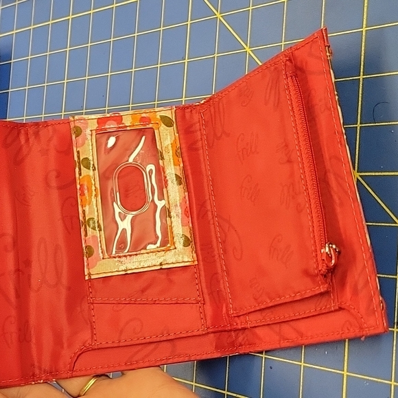 Vera Bradley Frill Pleather Wallet Floral 4 x 6 - Picture 5 of 12